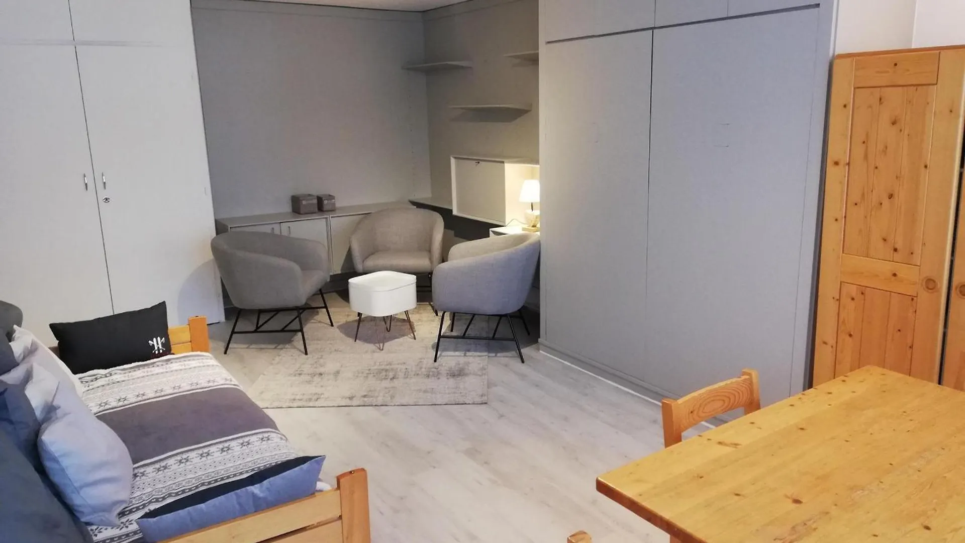Studio Skis Aux Pieds Proche Centre, Balcon, Parking, Animaux Admis - Fr-1-514-33 Courchevel 0*,  France