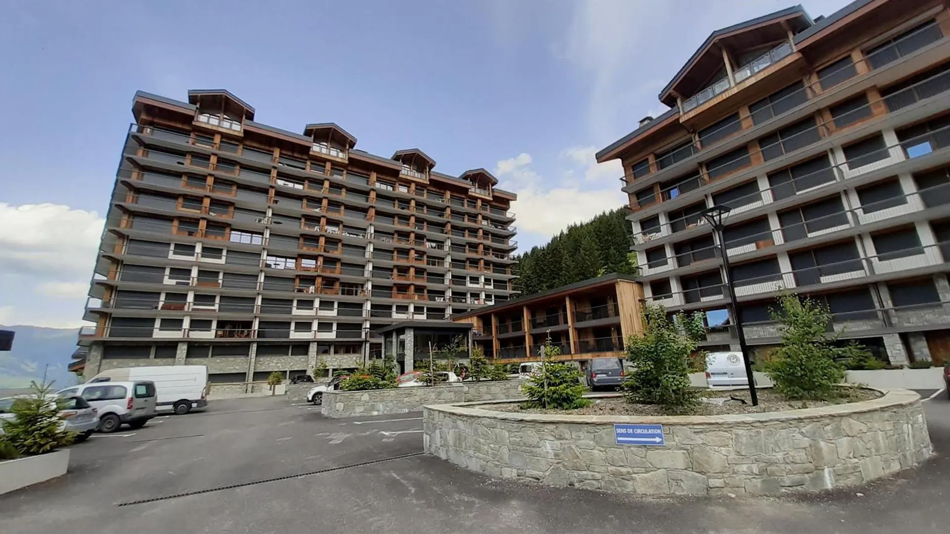 Apartment Studio Skis Aux Pieds Proche Centre, Balcon, Parking, Animaux Admis - Fr-1-514-33 Courchevel